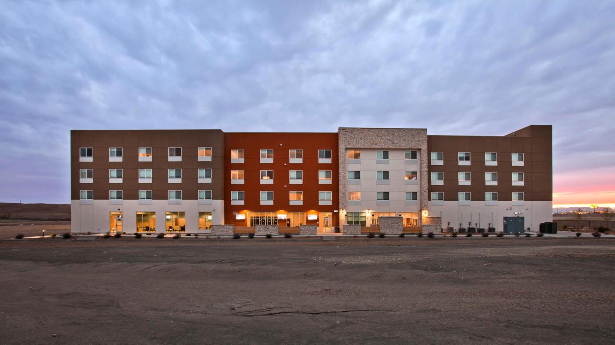 Holiday Inn Express & Suites - Green River, An Ihg Hotel Exterior photo