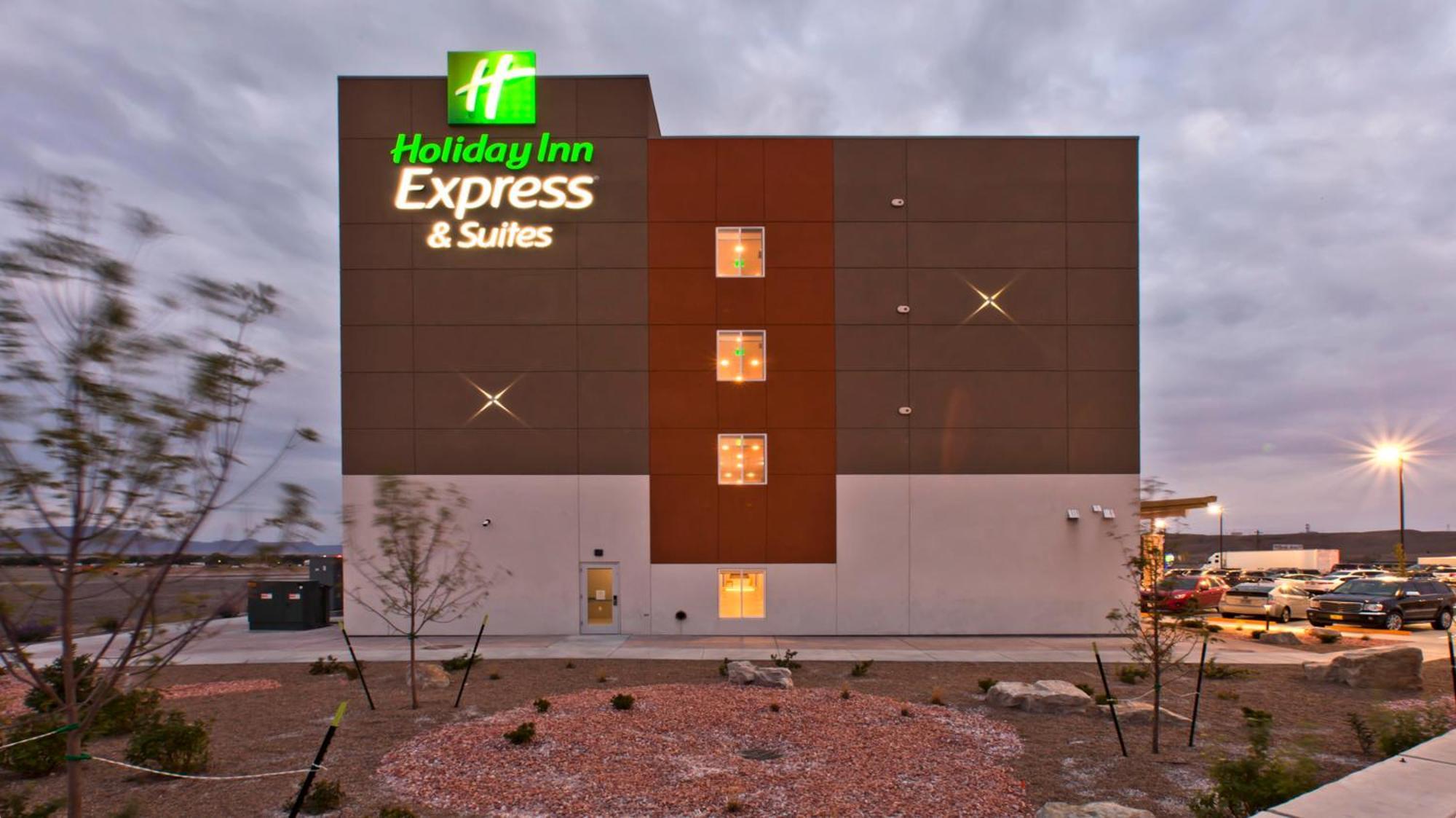 Holiday Inn Express & Suites - Green River, An Ihg Hotel Exterior photo